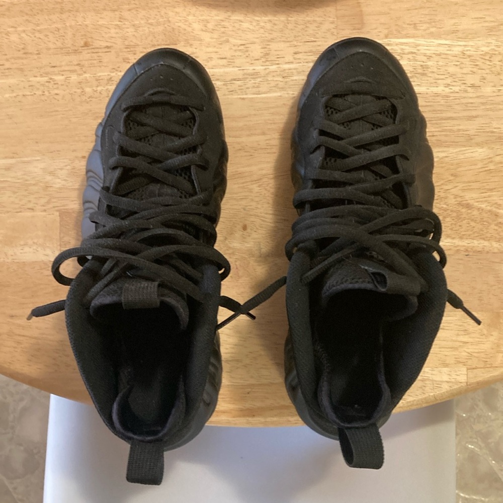 Mens 10/10 Nike anthracite Foamposite- sz 10 - only worn a handful of times!